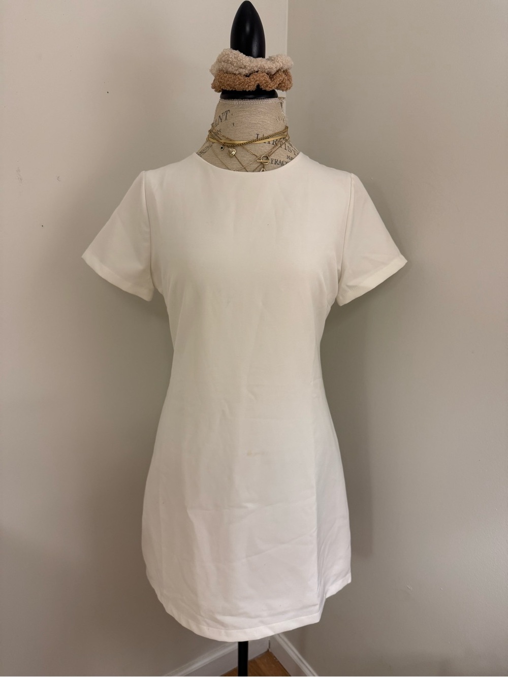 Lulu's White Short Sleeve Shift Dress